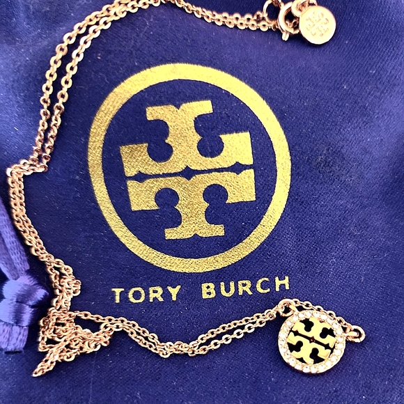 New Tory Burch "Rose Gold" Logo  Pendant Necklace-Crystals, ✅ ✅FREE SHIPPING ✅ - Picture 1 of 8